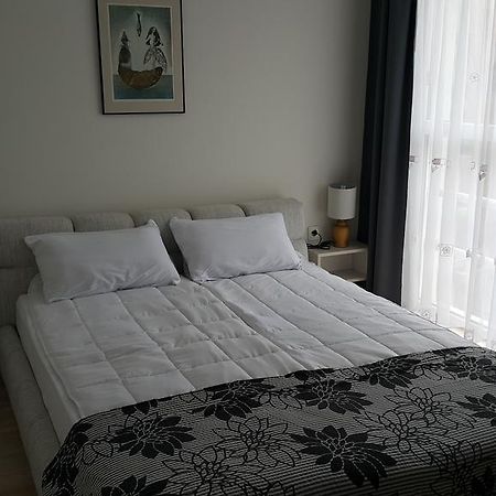 Kraybrezhna Apartment Pomorie Exterior photo